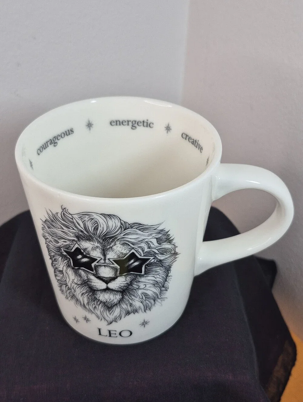 Williams Sonoma Rory Dobner Zodiac Leo Lion in Sunglasses Coffee Mug 18 oz.